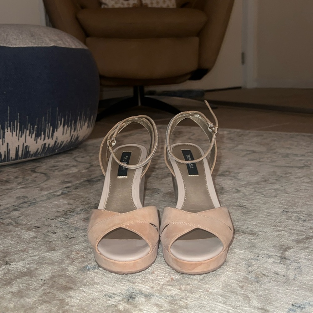 LIKE NEW | Tan Wedges Women’s Size 9 from WHBM